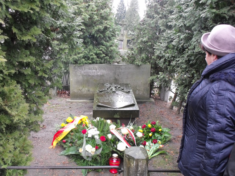 pomnik prof. Stanisława Lorenza.JPG